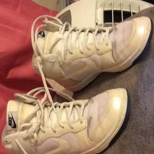 White Nike Dunks